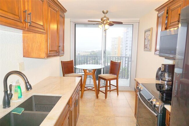 Building Photo - 525 N Ocean Blvd