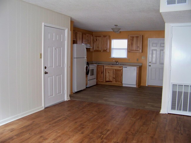 Building Photo - 210 Shipman Rd