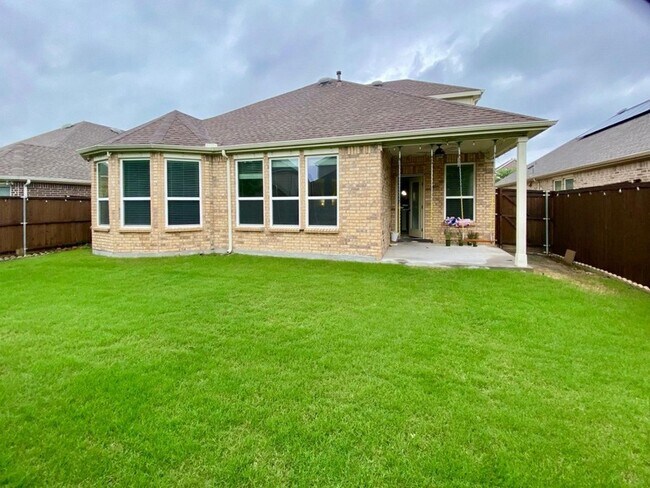Building Photo - 429 Bow Dr