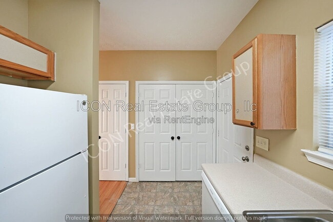 Building Photo - 27 Timber Ridge Dr