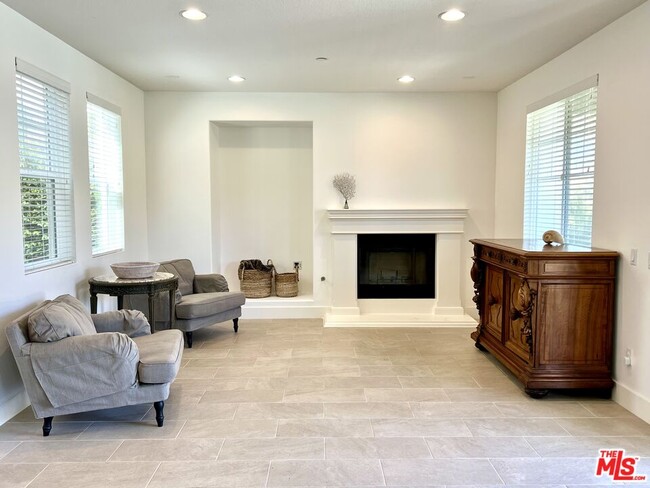 Building Photo - 1353 Caspian Way