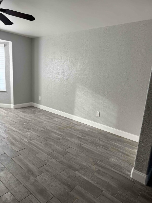 Building Photo - 218 Kellwood Ct