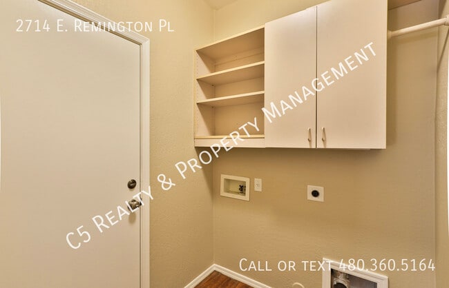 Building Photo - 2714 E Remington Pl
