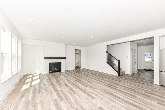 Building Photo - 5134 Golden Grv Dr