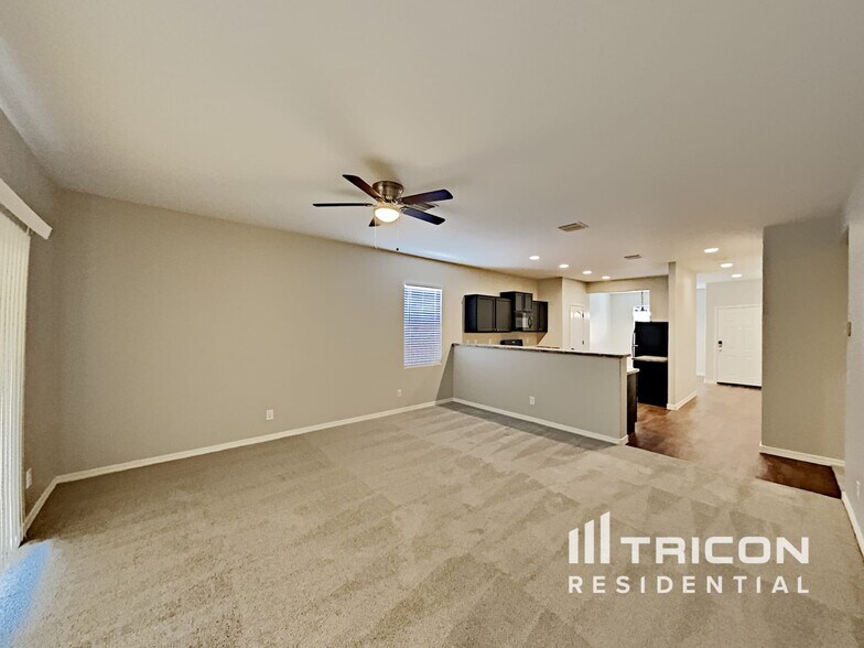 Building Photo - 19550 N Salerno Cir