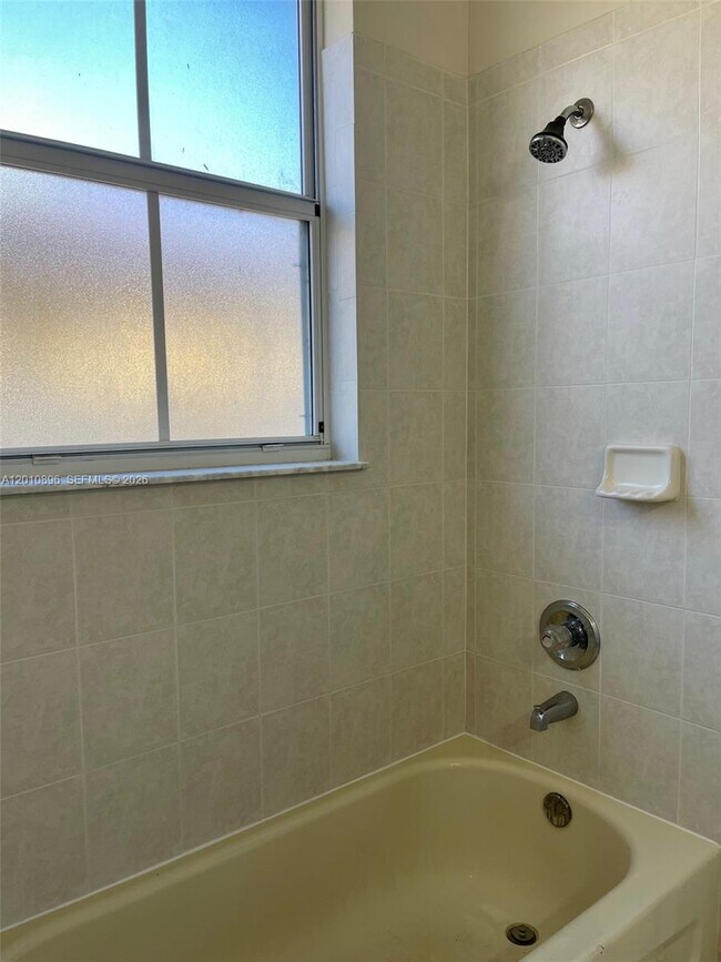 Building Photo - 8514 NW 111th Ct