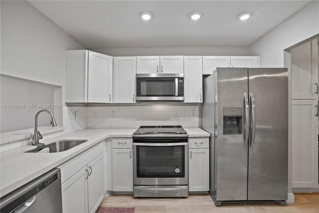 Building Photo - 777 S Federal Hwy