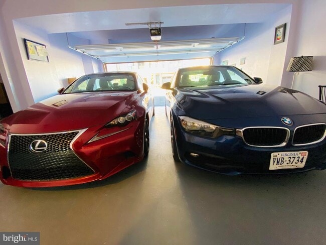 Building Photo - 23603 Hopewell Manor Terrace