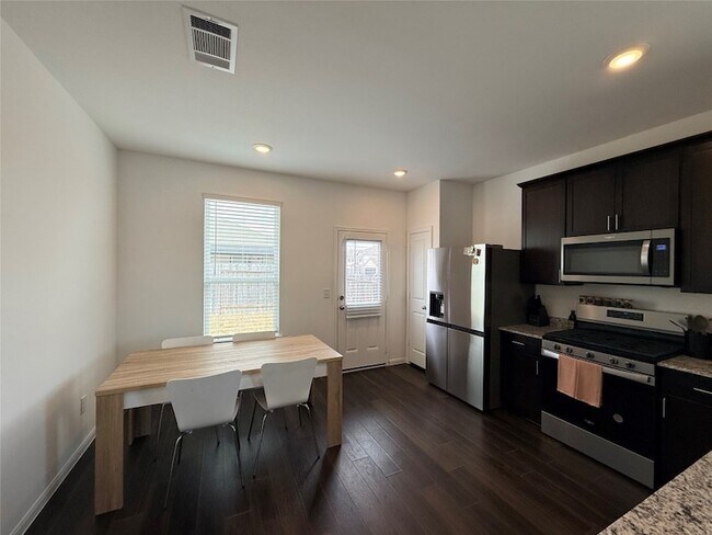 Building Photo - 17802 Plow Horse Ln