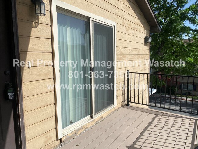 Building Photo - Come See This Great 2 Bedroom 1 Bath Condo In Salt Lake City!