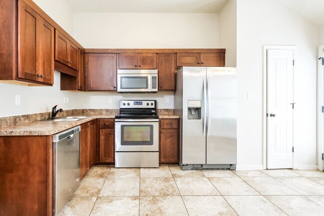 Building Photo - 1405 Shetland Dr