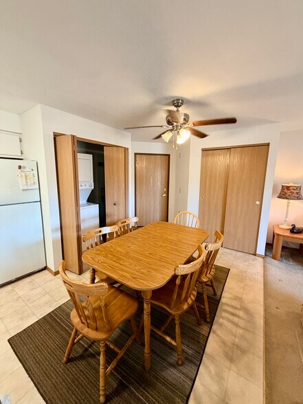 Building Photo - 413 Rowley St