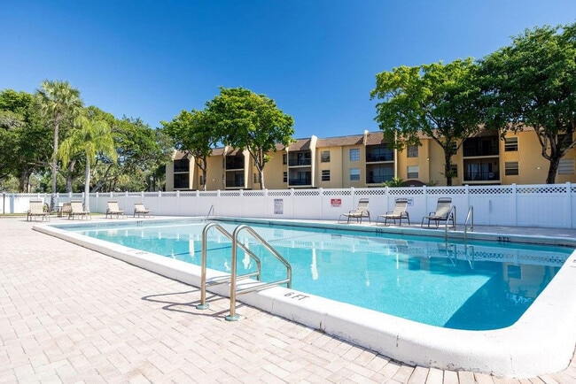 Building Photo - 470 NW 20th St