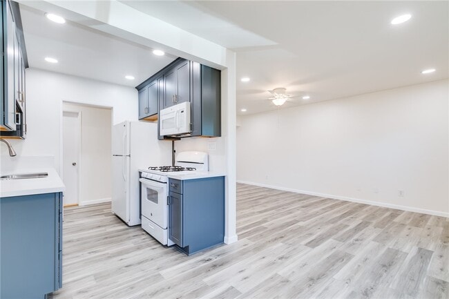 Building Photo - 951 S Idaho St