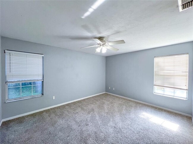 Building Photo - 2240 SW 41st Ln