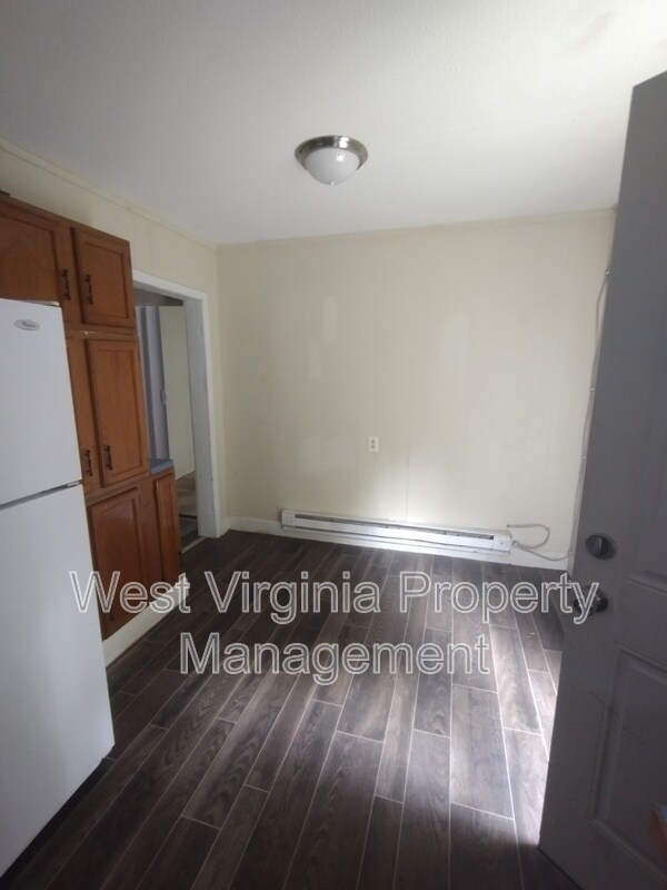 Building Photo - 112 Mason St.