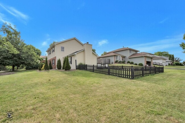 Building Photo - 8348 Adbeth Ave
