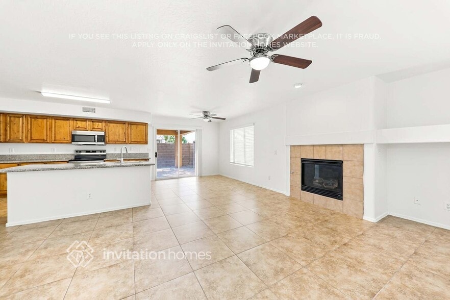 Building Photo - 15439 W Cottonwood Cir