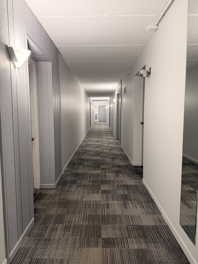 Building Photo - 1551 Ashland Ave