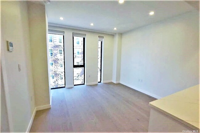 Building Photo - 41-26-41-44 44th St