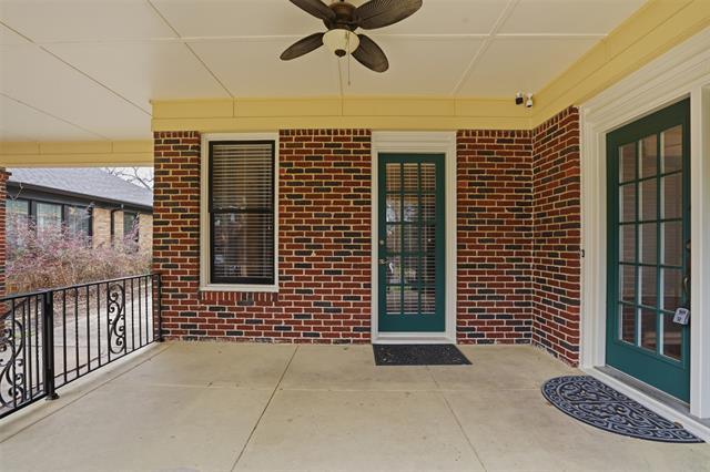 Building Photo - 1039 N Winnetka Ave