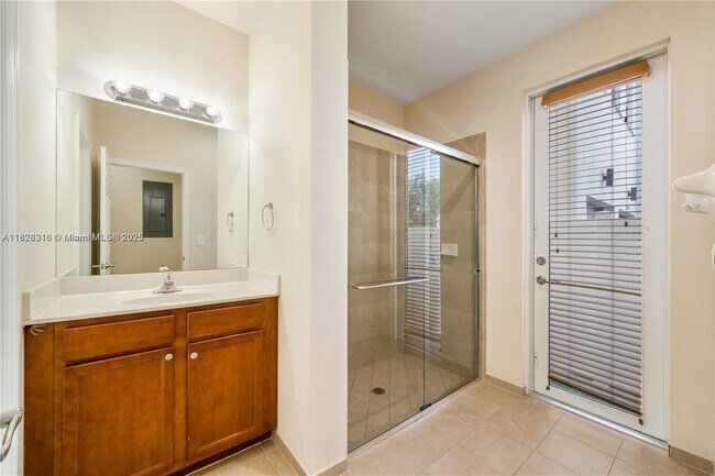 Building Photo - 16946 SW 90th Terrace