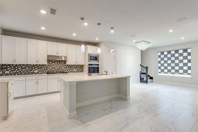 Building Photo - 13445 Loyla Ct