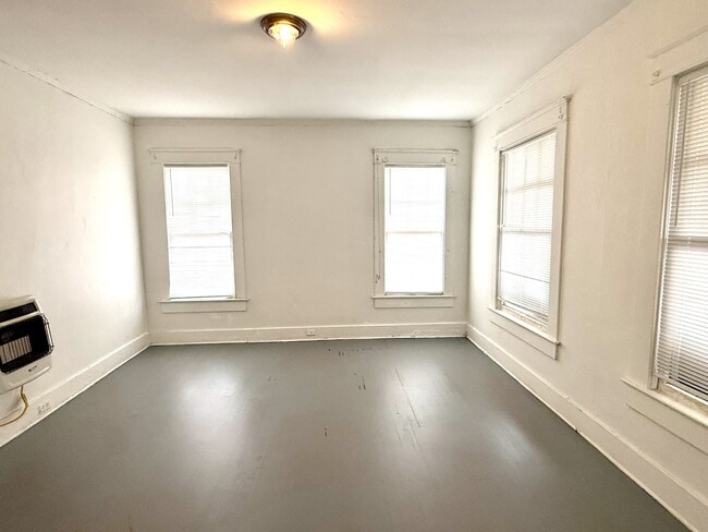 Building Photo - 2307 22nd St