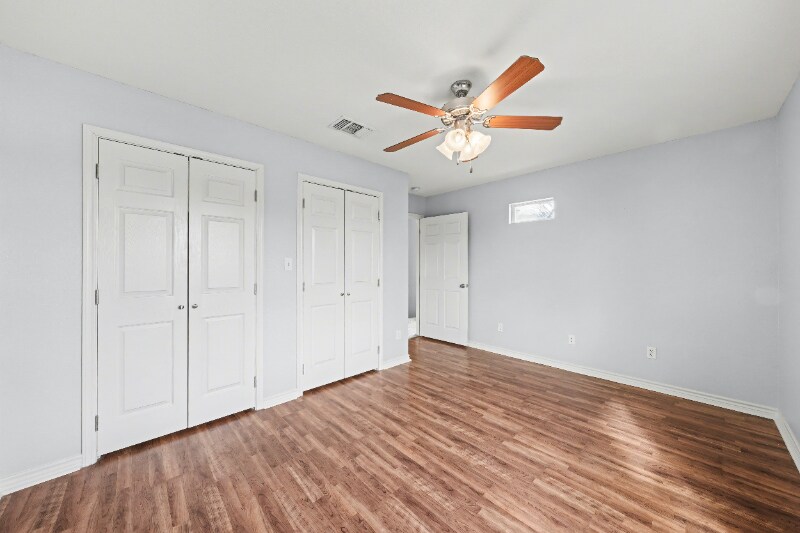 Building Photo - 1124 N Penelope St