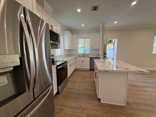 Building Photo - All solar new construction 3/3 house