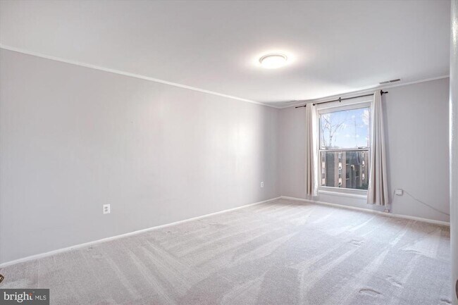 Building Photo - 3356 Woodburn Rd