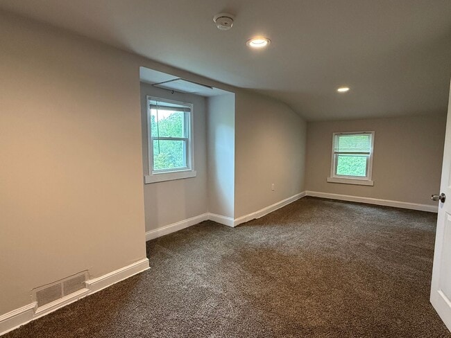 Building Photo - Single Family in Aston, PA