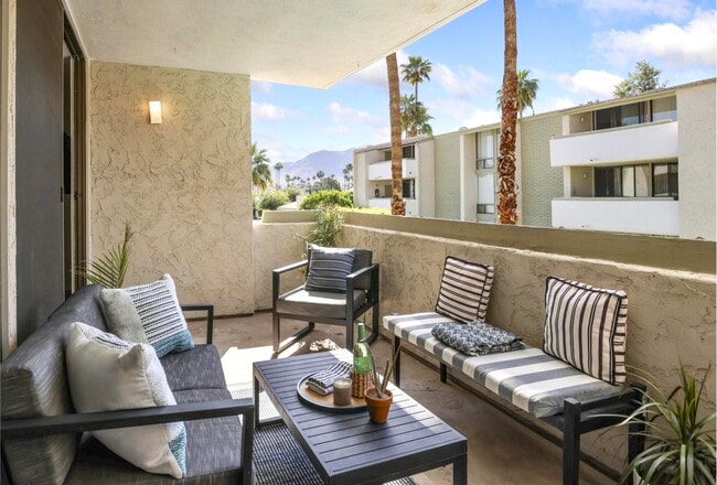 Building Photo - 251 E La Verne Way