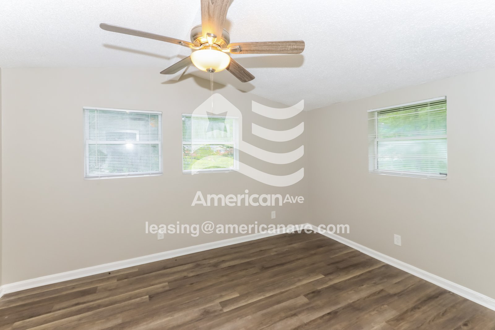 Building Photo - 300 Clairmont Dr