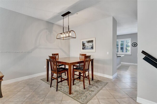 Building Photo - 290 NE 5th Ave