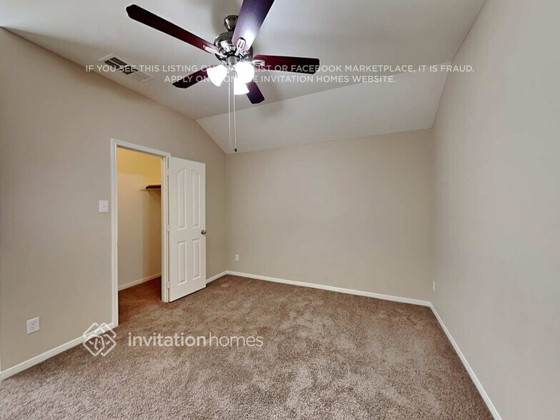 Building Photo - 9137 Farmer Dr