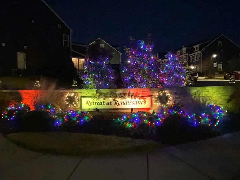 Building Photo - Room in Townhome on Triumph Ln