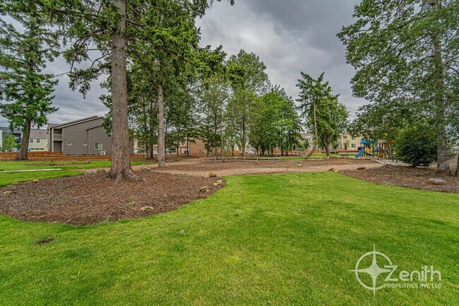 Building Photo - 7020 NE 156th Pl