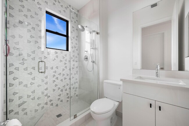 Building Photo - 12526 Solana Bay Cir