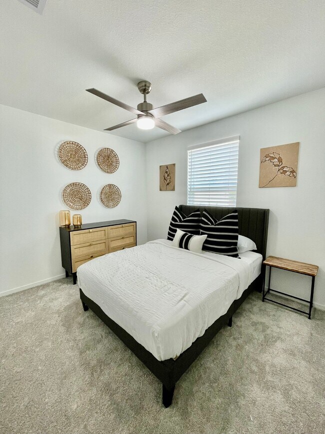 Building Photo - 21431 Carosella Dr