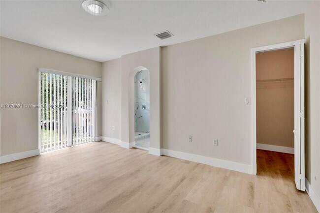 Building Photo - 3031 SW 129th Terrace
