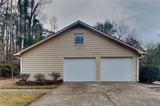 Building Photo - 4502 Lashley Ct NE