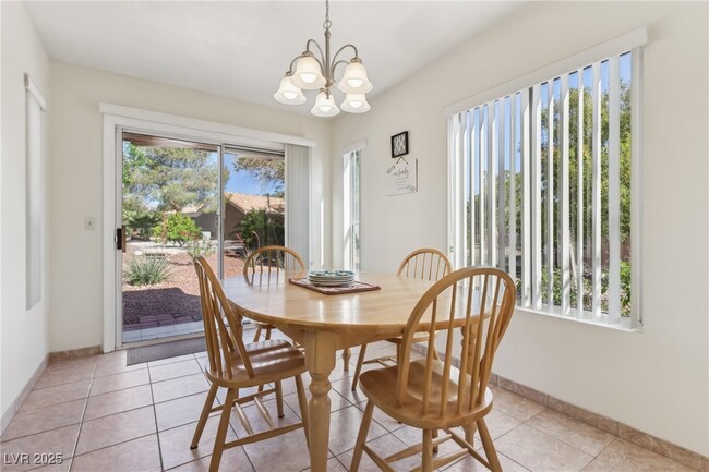 Building Photo - 3013 Sungold Dr
