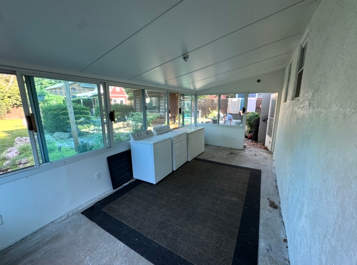 Building Photo - 3815 Bell St