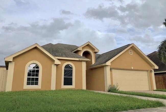 Building Photo - 1808 N Yellow Brick Rd