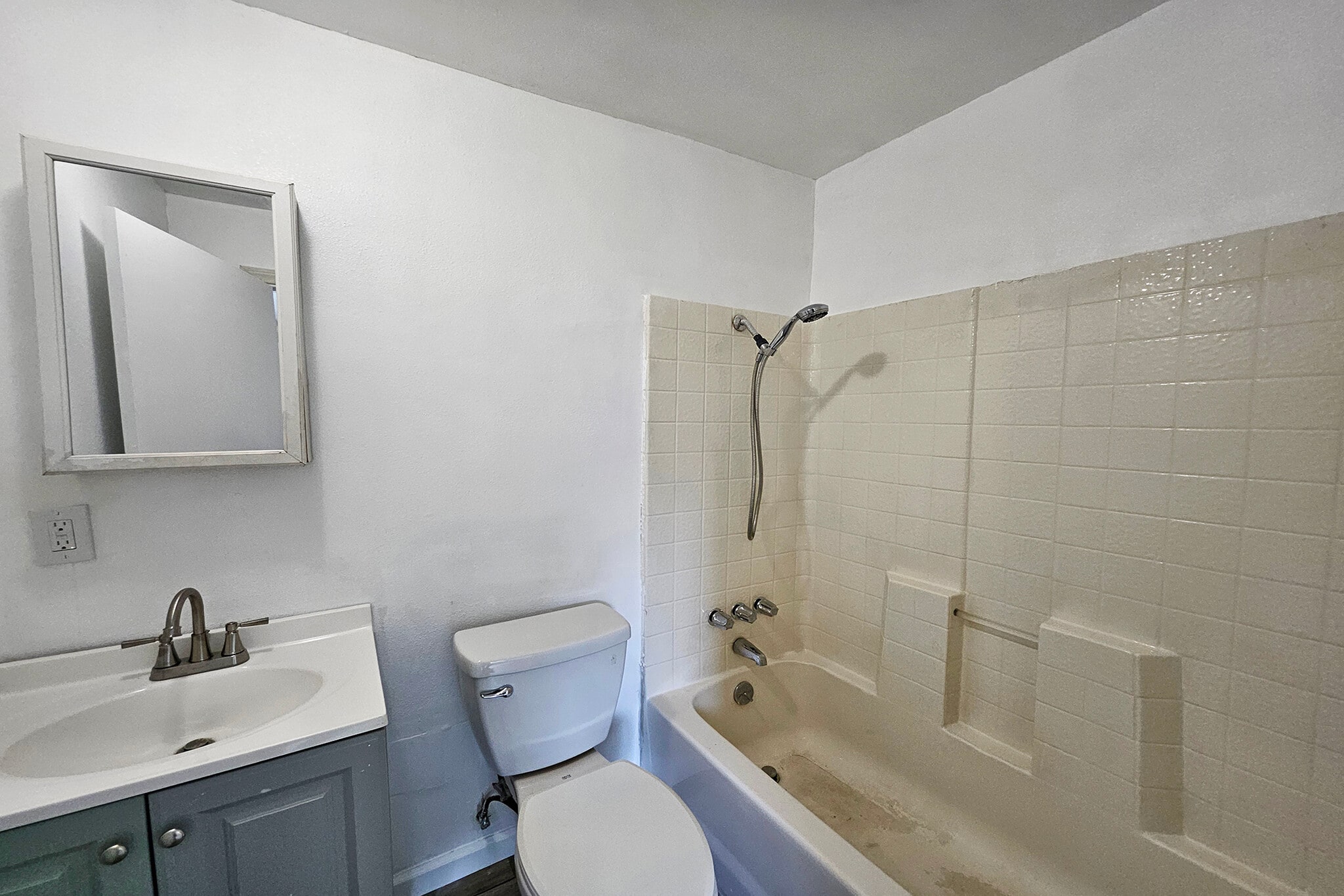 Building Photo - 19759 Roscoe Blvd