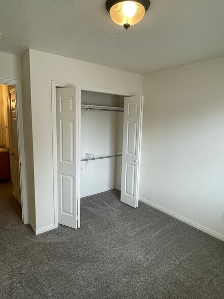 Bedroom 2 Closet - 360 W 300 S