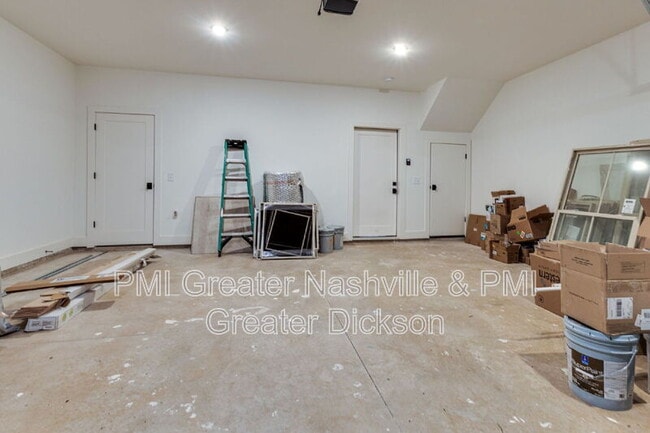 Building Photo - 539 Midnight Way