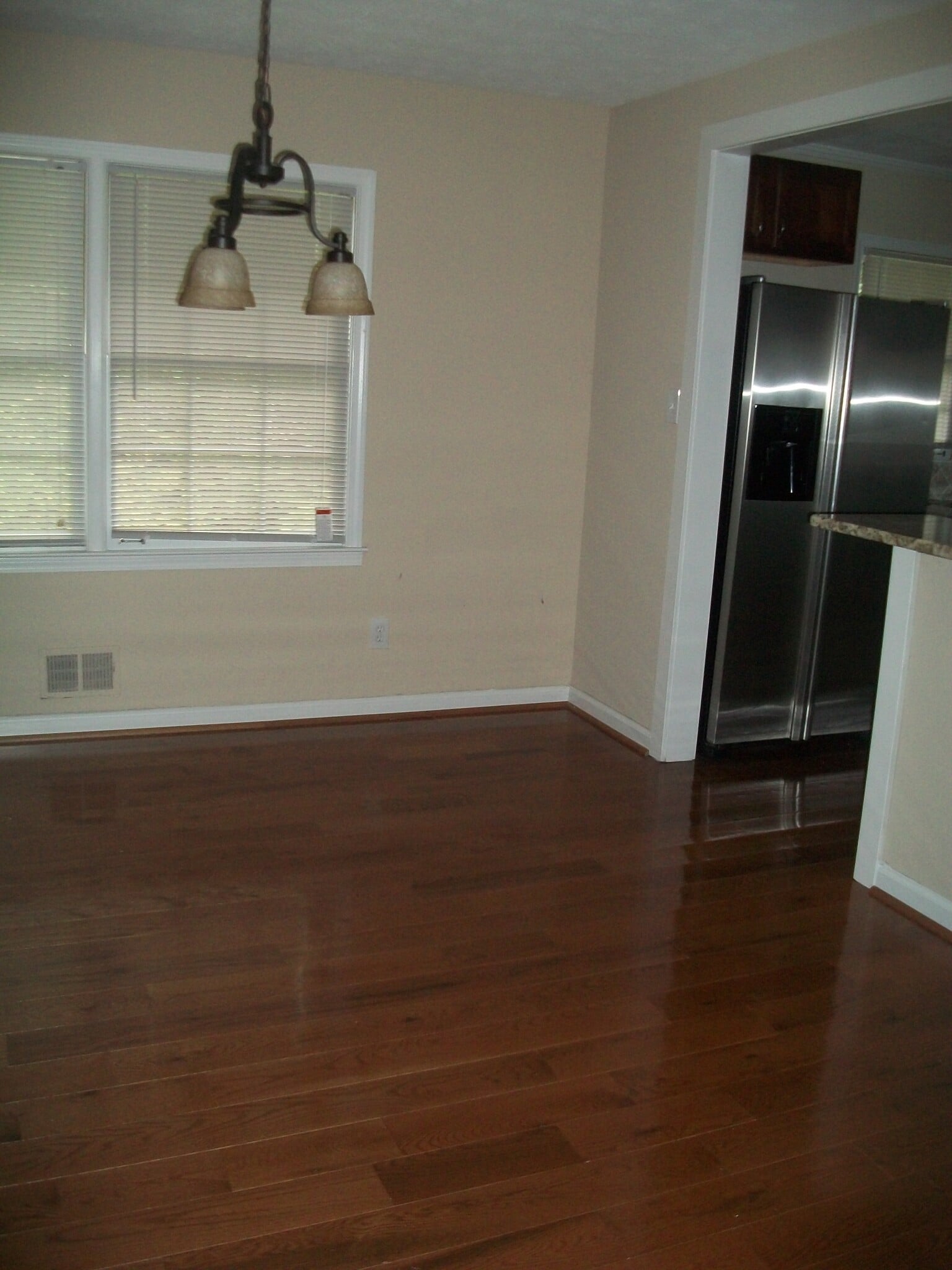 Building Photo - 518 Barbashela Cir