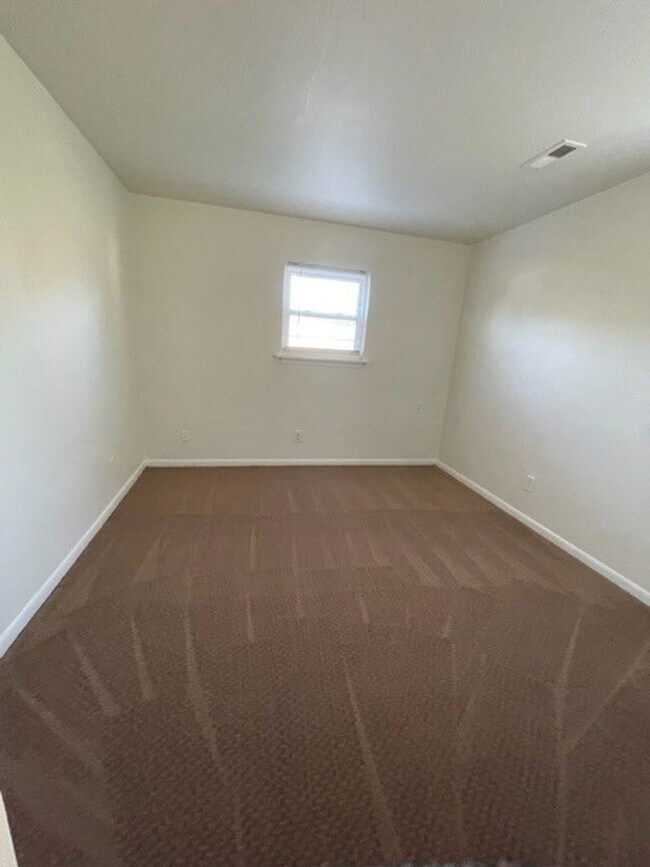 Building Photo - 4025 S Plaza Trail
